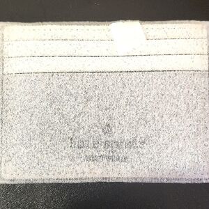Kate Spade Light Gray Card Holder. DISCOUNTED PRICED TO SALE 🤑 ♥️ AT COST